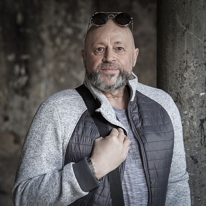 Vittorio Brodmann Zweig Im Regen At Kunstverein Nurnberg