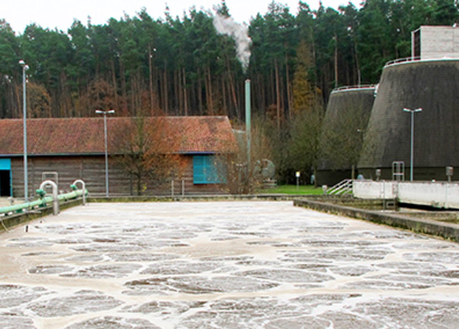 Das Belebungsbecken in der Kläranlage