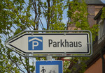 Verkehrsschild Parkhaus