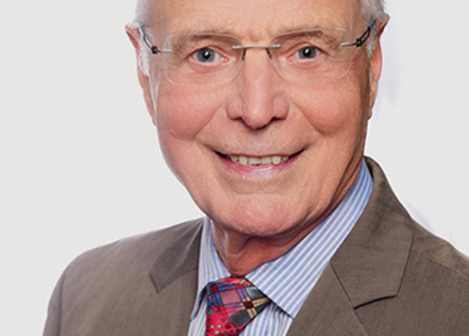 Portraitfoto von Gebhard Kindl