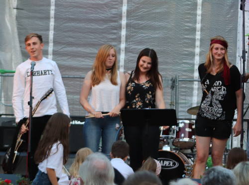 Die Band StartUp nach einem Konzert