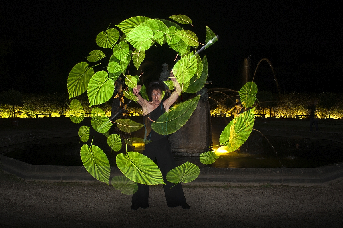 LED Show Eisler c Hendrik Noelle