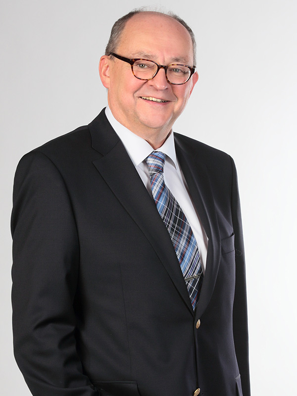 Portraitfoto Hartmut Hetzelein