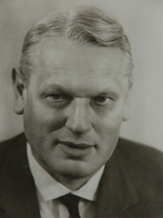 Dr. Albrecht Haas