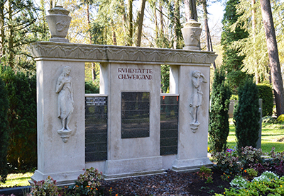 Das historische Grabfeld Weigand/Ritter von Ibach auf dem Waldfriedhof