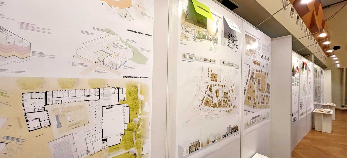 Entwürfe an Ausstellungswänden im Markgrafensaal